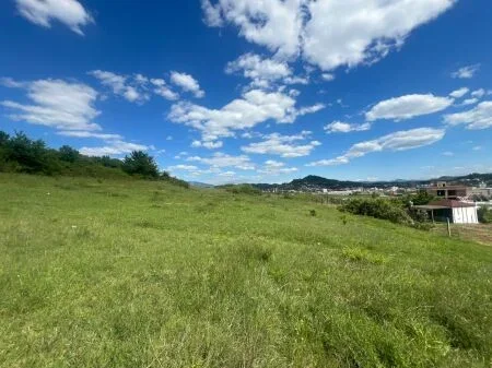 Tirane, shitet toke , 5.000 m² 500.000 € (Prush)