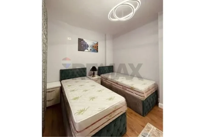 Tirane, jepet me qera apartament 2+1 Kati 2, 95 m² 730 € (Rruga Frosina Plaku)