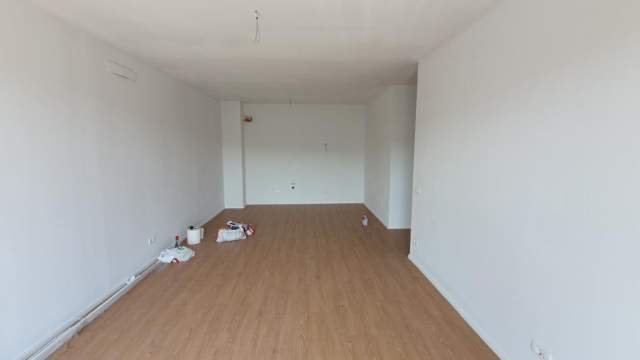 Tirane, jepet me qera zyre Kati 5, 90 m² 500 Euro (Astir)