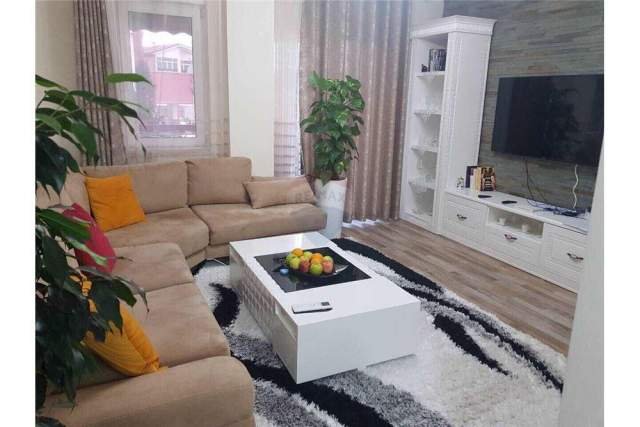 Tirane, shitet apartament 1+1+A 90 m² 165.000 Euro