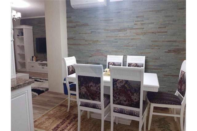 Tirane, shitet apartament 1+1+A 90 m² 165.000 Euro