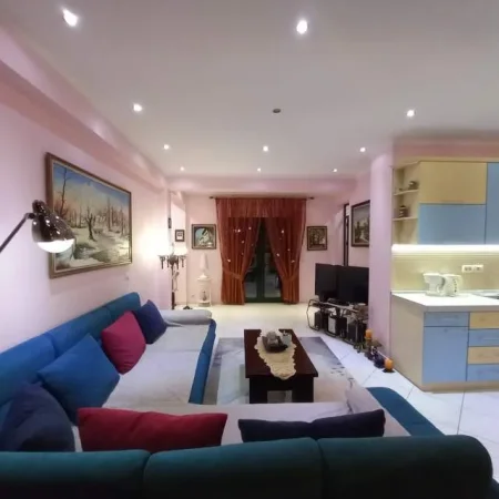 Tirane, jepet me qera apartament 2+1+BLK Kati 6, 110 m² 550 Euro
