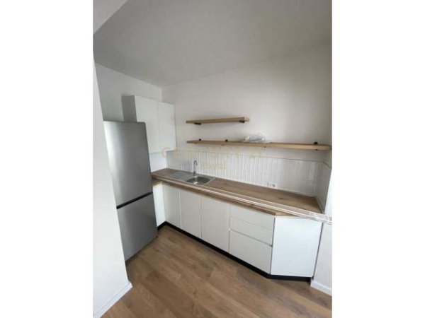 Tirane, jepet me qera apartament 56 m² 550 Euro (liceu)