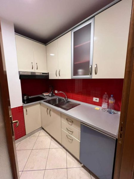Tirane, jepet me qera apartament 2+1+A+BLK Kati 5, 123 m² 600 Euro