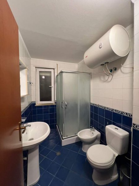 Tirane, jepet me qera apartament 2+1+A+BLK Kati 5, 123 m² 600 Euro