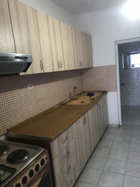 Tirane, jepet me qera apartament 1+1 Kati 1, 70 m² 35.000 Leke (Don Bosko)