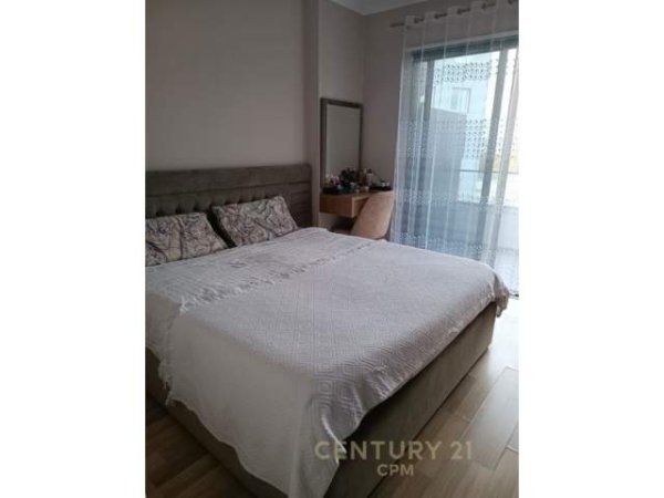 Tirane, jepet me qera apartament 80 m² 600 Euro (rruga e dibres)