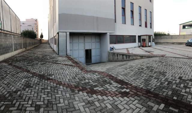 Durres, jepet me qera ambjent biznesi Kati 0, 1.300 m² 1.600 Euro