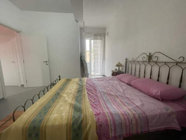 Tirane, jepet me qera apartament 1+1+BLK Kati 3, 70 m² 400 Euro (Brryli)