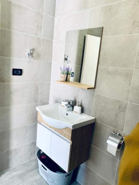 Tirane, jepet me qera Vile 1+1 Kati 0, 60 m² 480 Euro (Islam Alla)