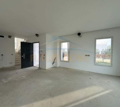 Tirane, shitet Vile 2+1 Kati 2, 310 m² 550.000 Euro (Pran Teg)