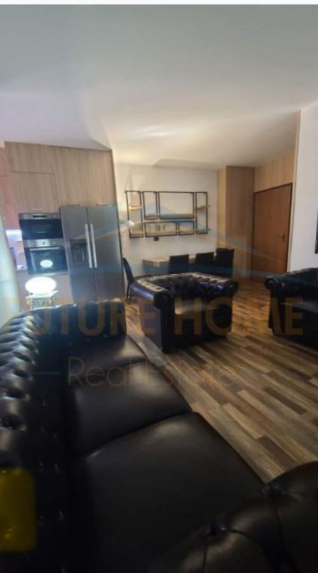 Tirane, shitet apartament 1+1 Kati 5, 70 m² 72.000 Euro (Perball Thesarit)