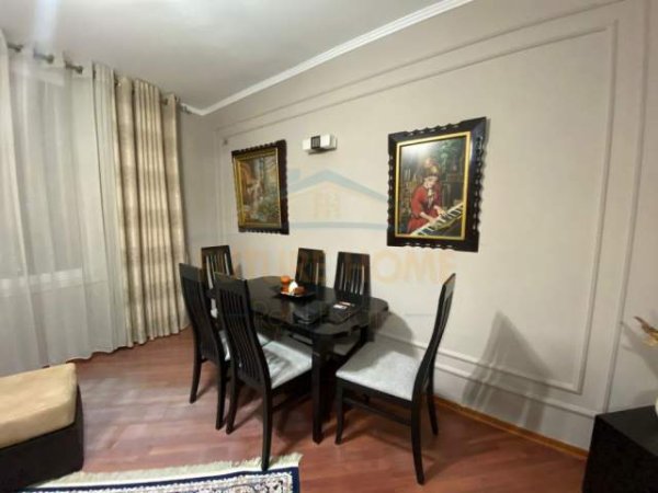 Tirane, jepet me qera apartament 2+1 Kati 6, 75 m² 700 Euro (21 DHJETORI)