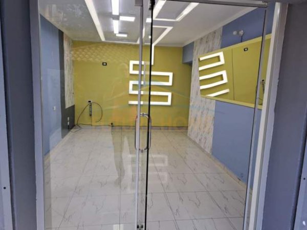 Tirane, jepet me qera 1+1 Kati 0, 285 Euro