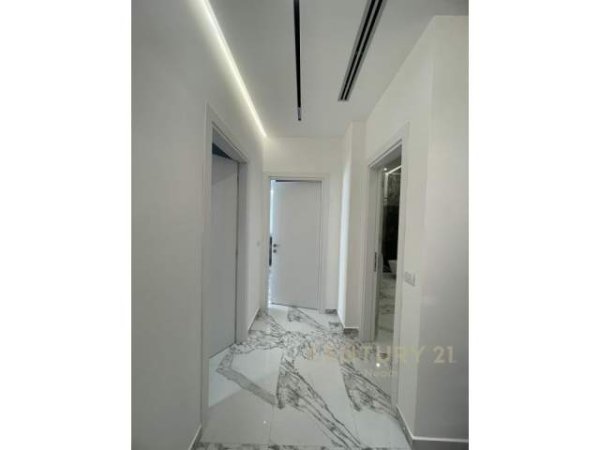 Tirane, jepet me qera apartament 2+1+BLK Kati 6, 110 m² 1.300 Euro (Komuna e Parisit)