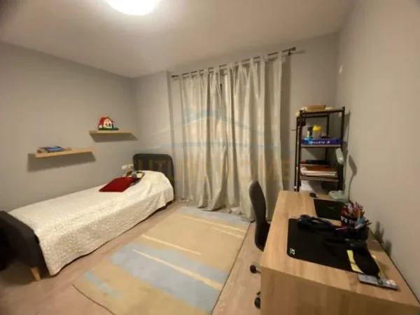 Tirane, shitet apartament 2+1 Kati 3, 96 m² 198.000 Euro (LIQENI THATE)