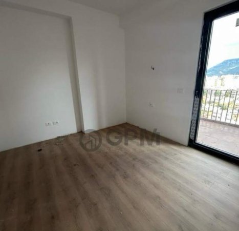 Tirane, shitet apartament 2+1 Kati 13, 114 m² 1.850 Euro/m2 (Rruga e Kavajes)