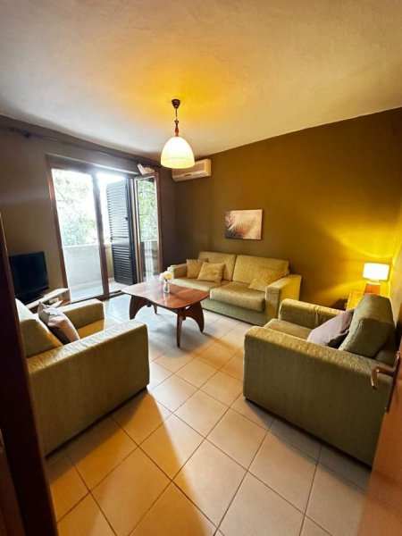 Tirane, jepet me qera apartament 1+1+BLK Kati 2, 57 m² 46.000 Leke (Rruga Mine Peza)