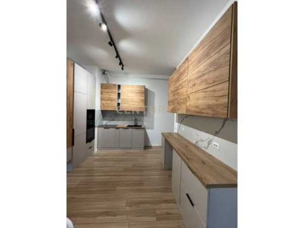 Tirane, jepet me qera apartament 3+1+BLK Kati 2, 117 m² 1.200 Euro