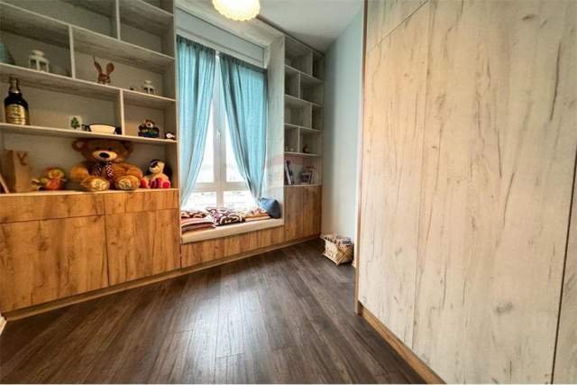 Tirane, jepet me qera apartament 2+1+BLK Kati 10, 108 m² 700 Euro (Rruga e Kavajes)
