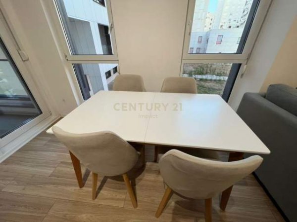 Tirane, jepet me qera apartament 3+1+BLK Kati 2, 117 m² 1.200 Euro