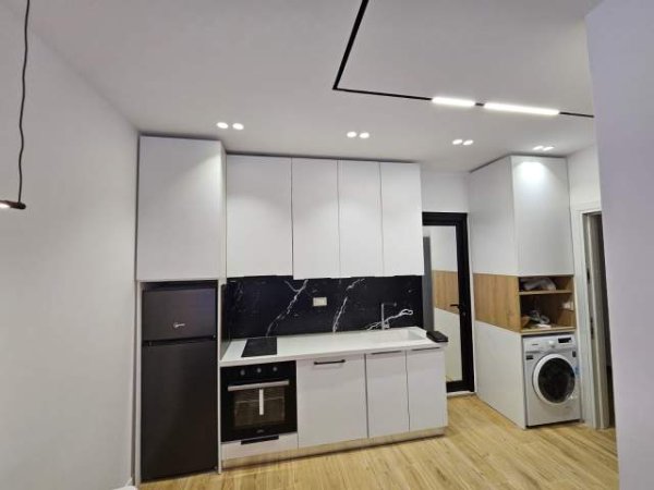 Tirane, jepet me qera apartament 2+1 Kati 2, 75 m² 600 Euro (Rr Hamdi Sina)