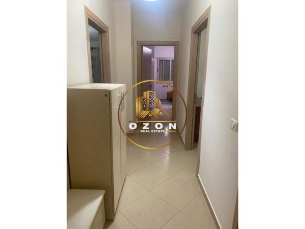 Tirane, jepet me qera apartament 2+1 Kati 2, 92 m² 650 Euro (YZBERISHT)