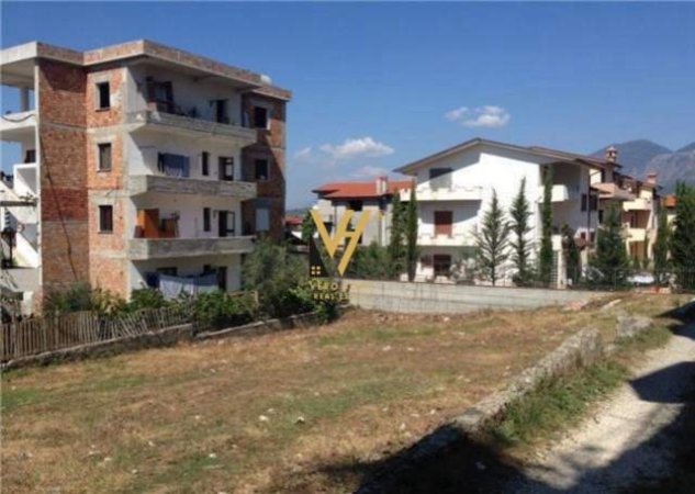 Tirane, shes truall 666 m² 380.000 Euro (kodra e priftit)