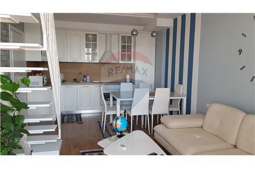Tirane, jepet me qera apartament duplex 2+1+A+BLK Kati 6, 120 m² 700 Euro (Rruga e Durresit)