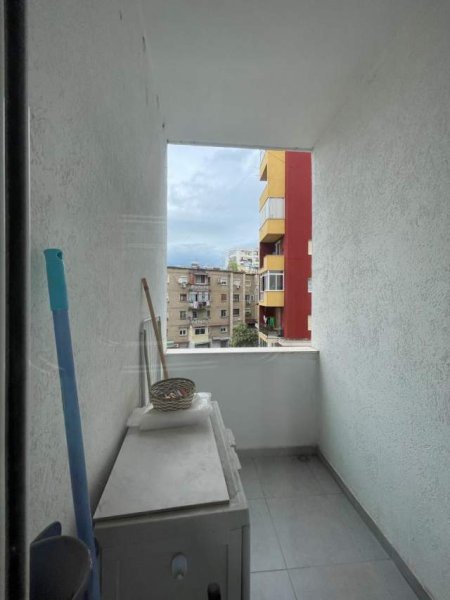 Tirane, jepet me qera apartament 1+1 70 m² 400 Euro (Materniteti i ri)