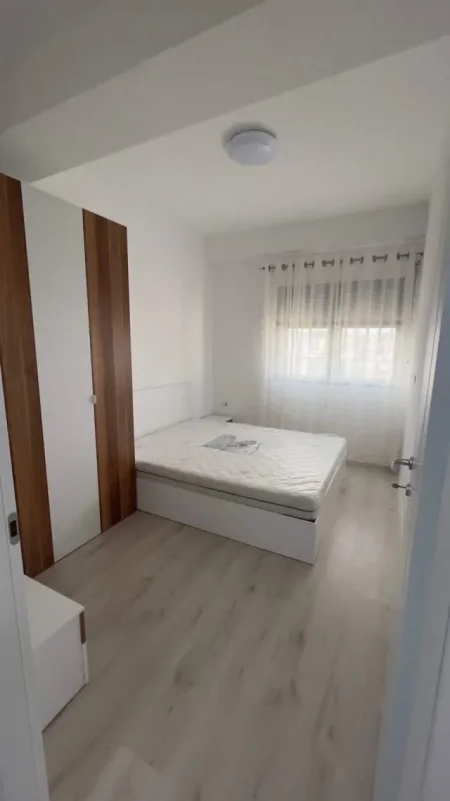 Tirane, jepet me qera apartament 2+1+BLK Kati 8, 85 m² 450 Euro (Astiri)