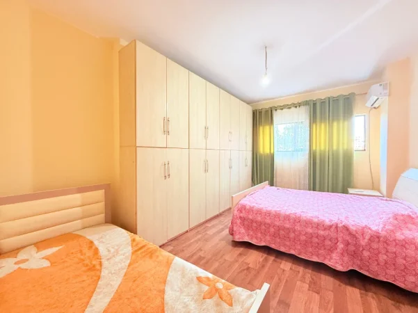 Tirane, jepet me qera apartament 2+1 Kati 2, 115 m² 650 € (don bosko)