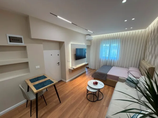 Tirane, shitet garsonier , 120.000 € (pazari i ri)