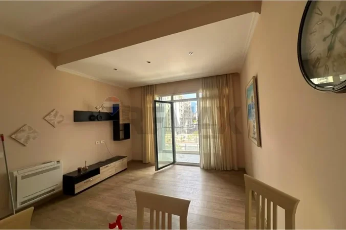 Tirane, jepet me qera apartament 2+1 Kati 2, 88 m² 700 € 