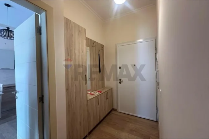 Tirane, jepet me qera apartament 2+1 Kati 2, 88 m² 700 € 