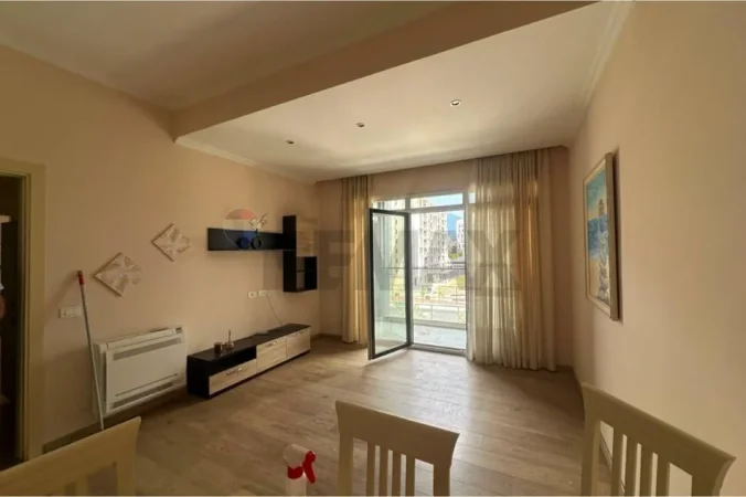 Tirane, jepet me qera apartament 2+1 Kati 2, 88 m² 700 € 