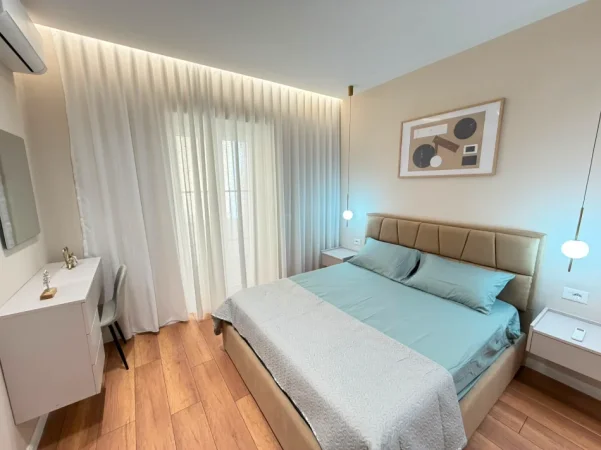 Tirane, shitet apartament 1+1+Aneks+Ballkon , 163.000 € (pazari i ri)