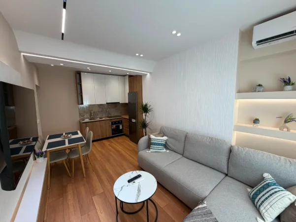 Tirane, shitet apartament 1+1+Aneks+Ballkon , 163.000 € (pazari i ri)