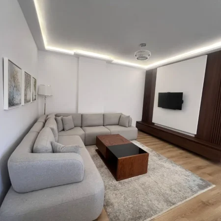 Tirane, shitet apartament 2+1 Kati 1, 106 m² 240.000 € (Rruga Egnatia, Don Bosko)
