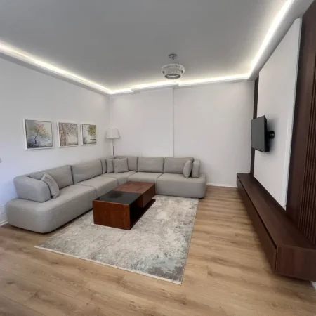 Tirane, shitet apartament 2+1 Kati 1, 106 m² 240.000 € (Rruga Egnatia, Don Bosko)