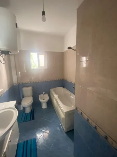 Tirane, jepet me qera apartament 1+1 Kati 1, (ASTIR)