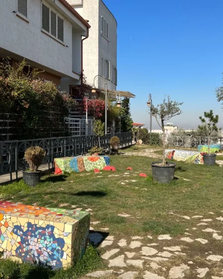 Tirane, jepet me qera apartament 2+1 Kati 0, 95 m² 