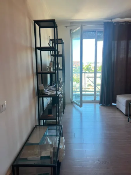 Tirane, shitet apartament 1+1 Kati 5, 64 m² 188.800 € (21 dhjetori)