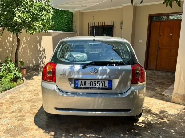 Tirane, shes makine Toyota Corolla Nafte, gri metalizato manuale Kondicioner 199.000 km 3.300 €