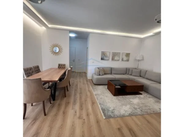 Tirane, shitet apartament 2+1 Kati 1, 106 m² 240.000 € (DON BOSKO)