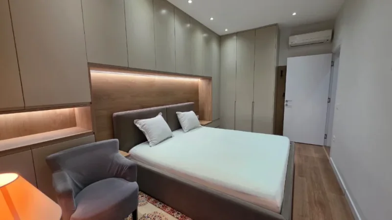 Jepet me qera apartament 1+1 Kati 1, kodra e diellit Tirane