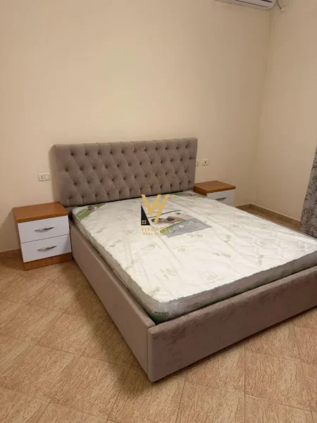 Tirane, jepet me qera apartament 1+1+Ballkon Kati 2, 170 m² 550 € (ALLIAS)