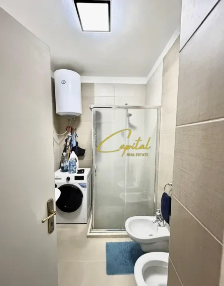 Tirane, jepet me qera apartament 1+1 Kati 11, 55 m² 550 € (21 DHJETORI)