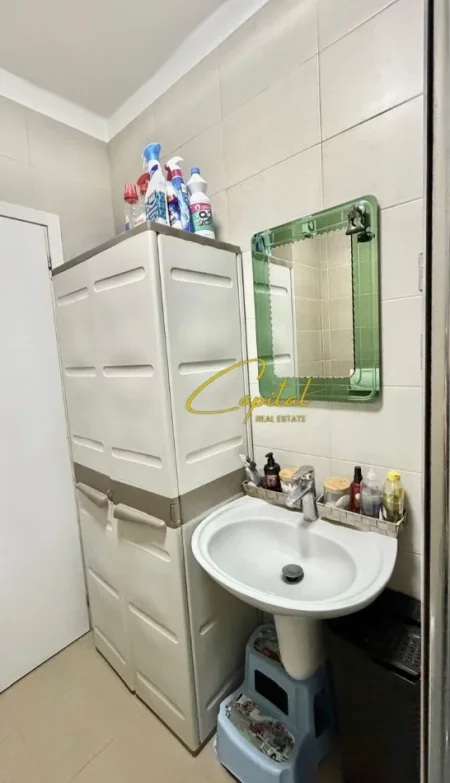 Tirane, jepet me qera apartament 1+1 Kati 11, 55 m² 550 € (21 DHJETORI)