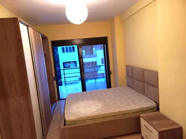 Jepet me Qera Apartament 2+1 ne Yzberisht tek Nela 3,  400 MIJE LEKE